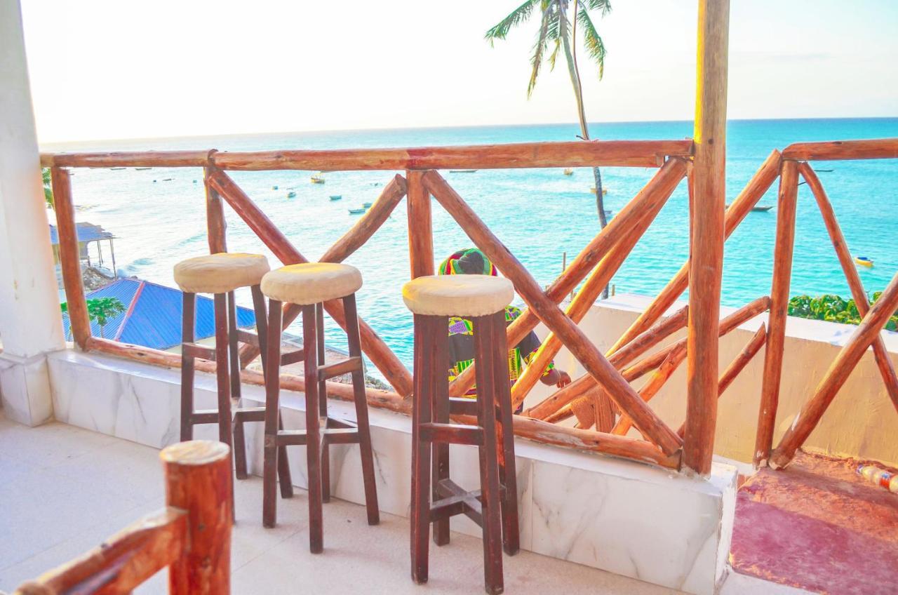 Zaina'S Beach House นูงวี ภายนอก รูปภาพ