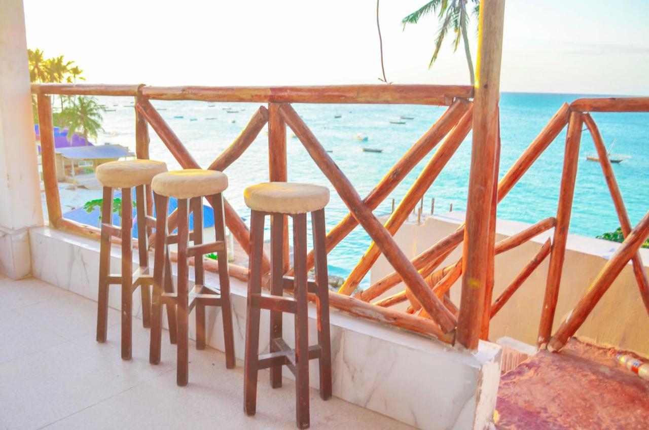 Zaina'S Beach House นูงวี ภายนอก รูปภาพ