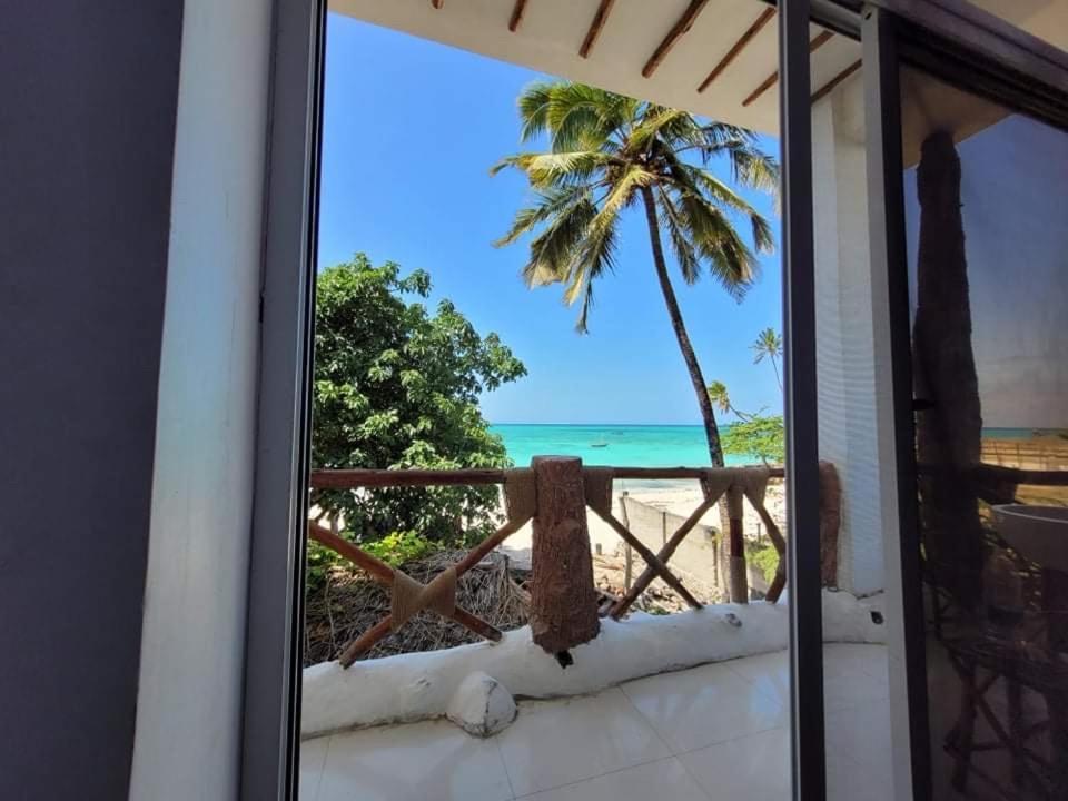 Zaina'S Beach House นูงวี ภายนอก รูปภาพ