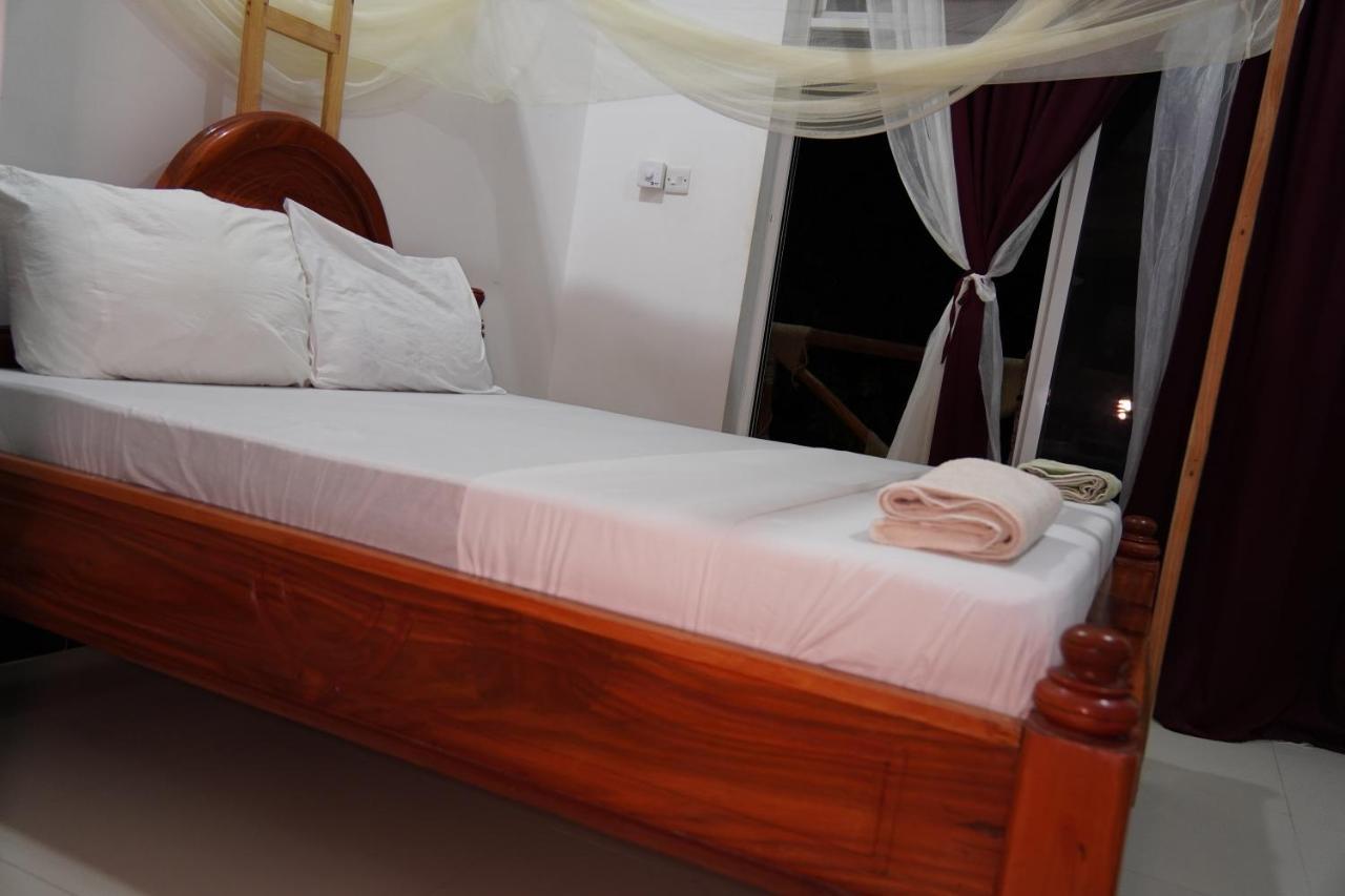 Zaina'S Beach House นูงวี ภายนอก รูปภาพ
