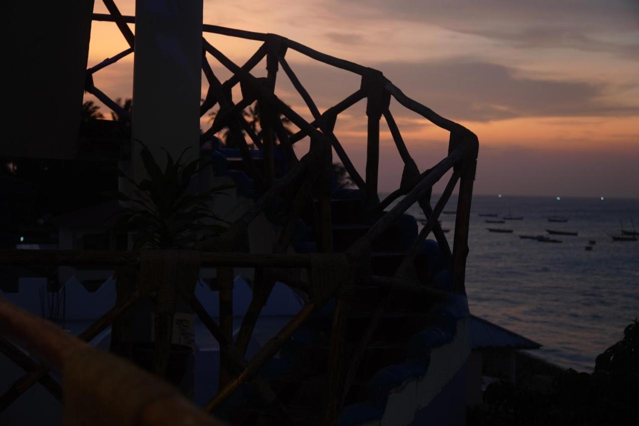 Zaina'S Beach House นูงวี ภายนอก รูปภาพ