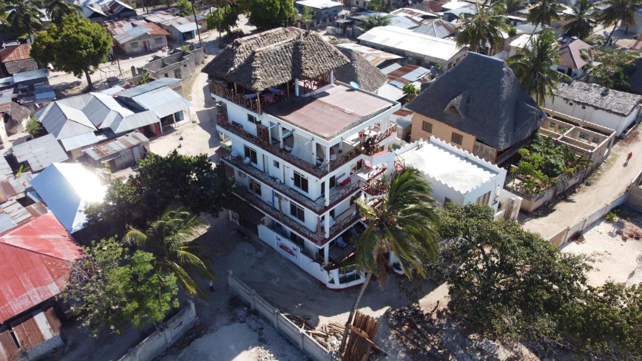 Zaina'S Beach House นูงวี ภายนอก รูปภาพ