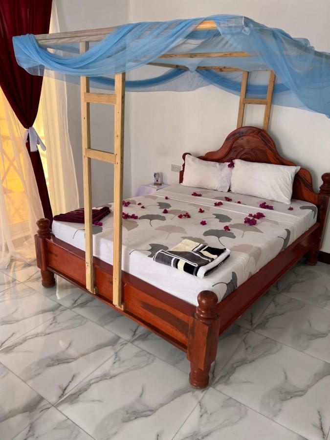 Zaina'S Beach House นูงวี ภายนอก รูปภาพ