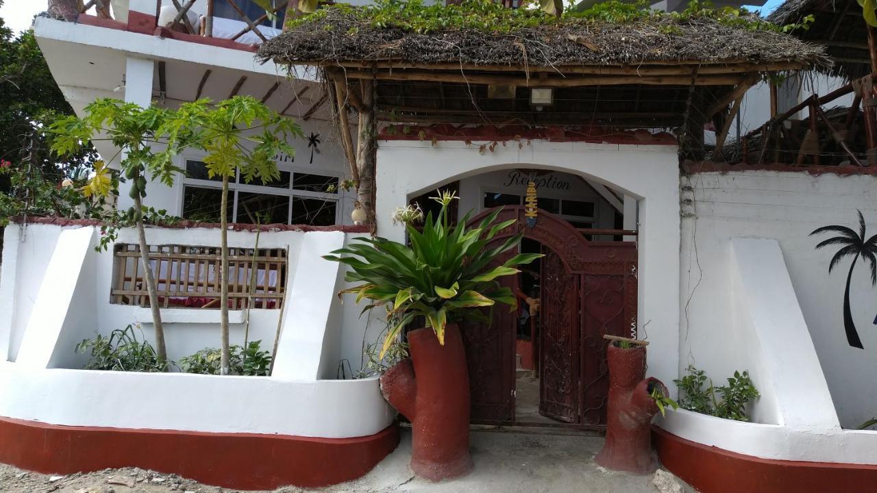 Zaina'S Beach House นูงวี ภายนอก รูปภาพ