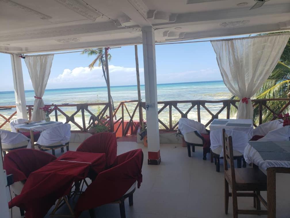 Zaina'S Beach House นูงวี ภายนอก รูปภาพ