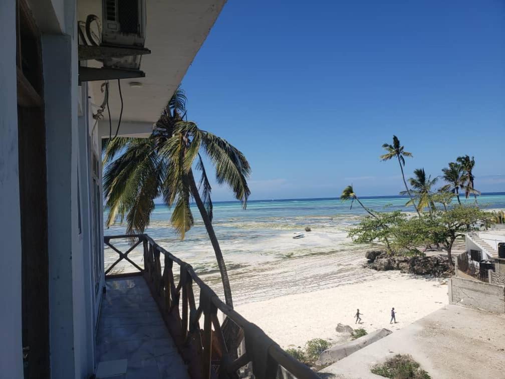 Zaina'S Beach House นูงวี ภายนอก รูปภาพ