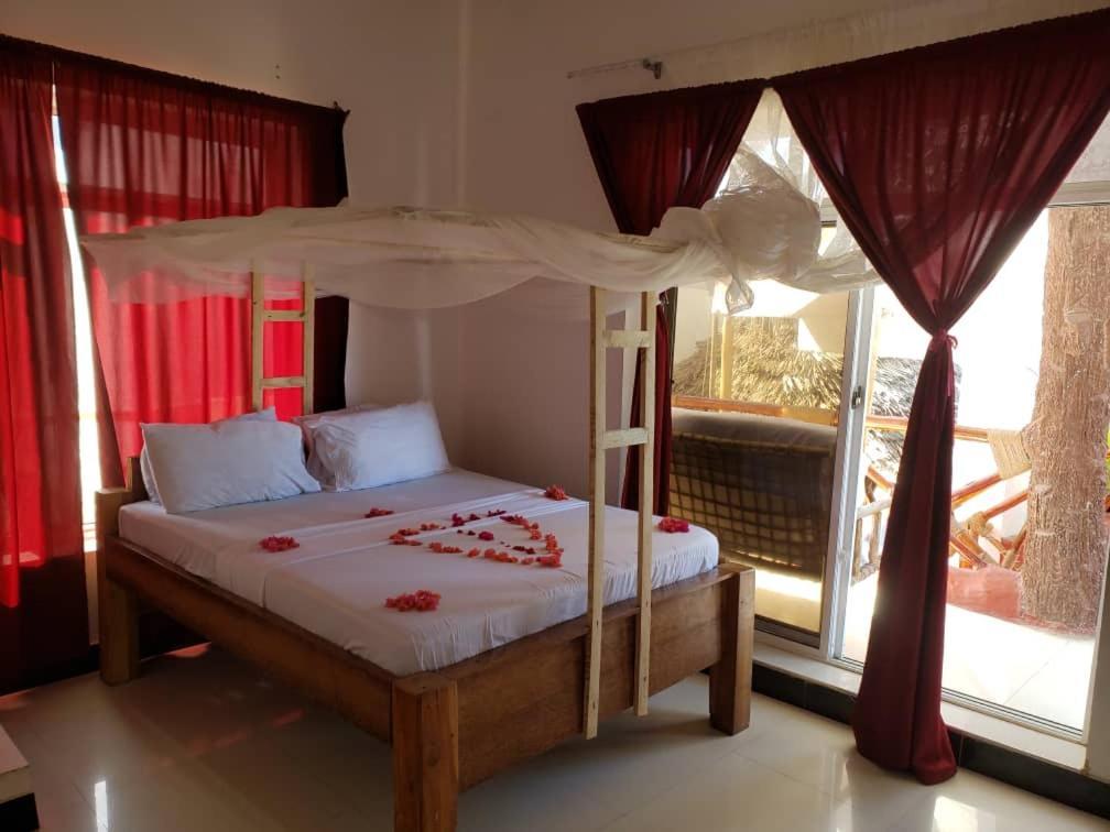 Zaina'S Beach House นูงวี ภายนอก รูปภาพ